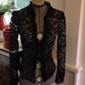 Long sleeved black lace Moda blouse